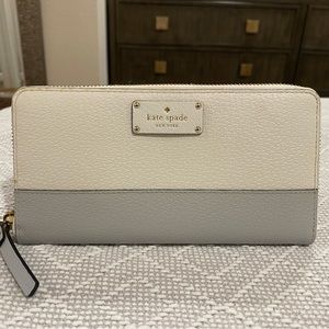 Kate spade Large zipper wallet